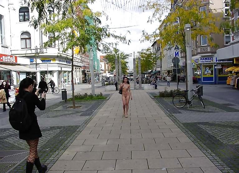 25P Stef nackt in der Öffentlichkeit