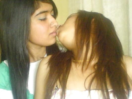 25P Random british uk bengali, paki desi girls