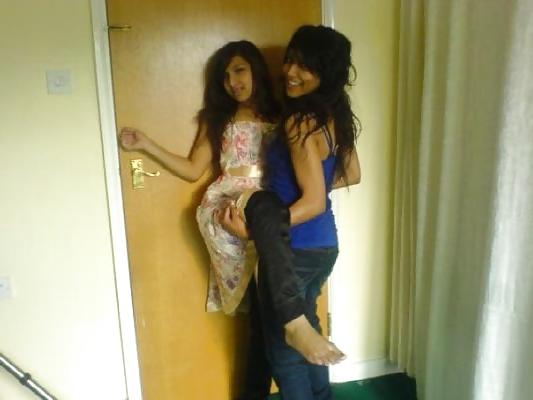 25P Random british uk bengali, paki desi girls