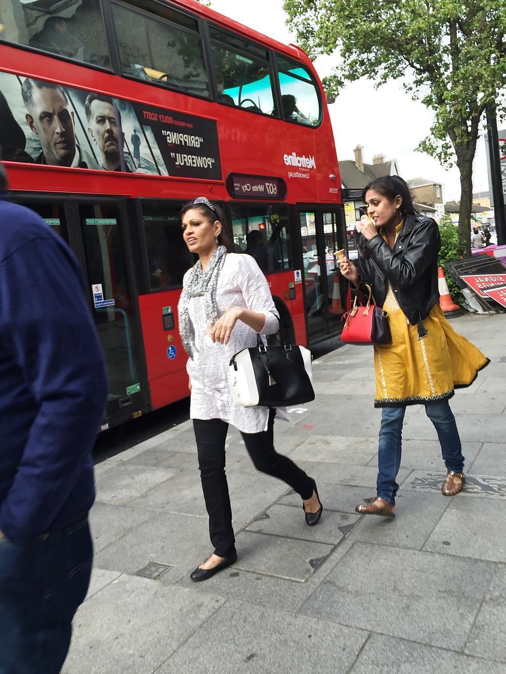 25P Random british uk bengali, paki desi girls