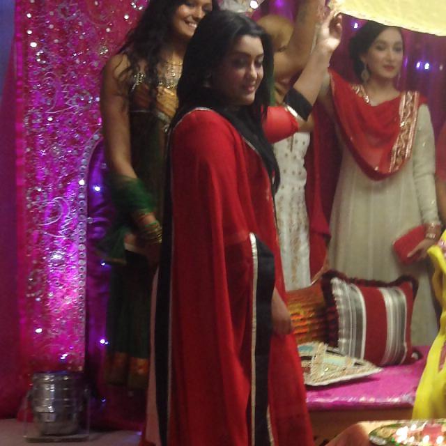 25P Random british uk bengali, paki desi girls