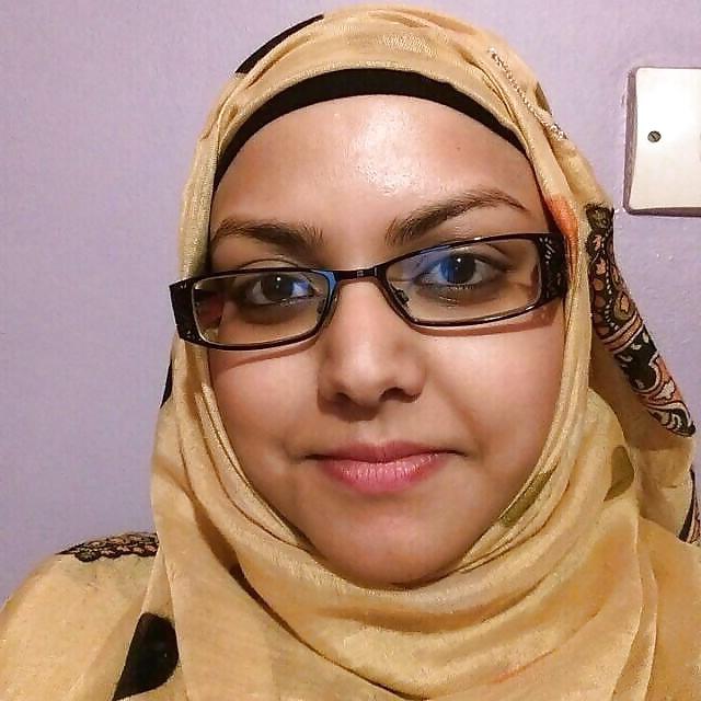 25P Random british uk bengali, paki desi girls