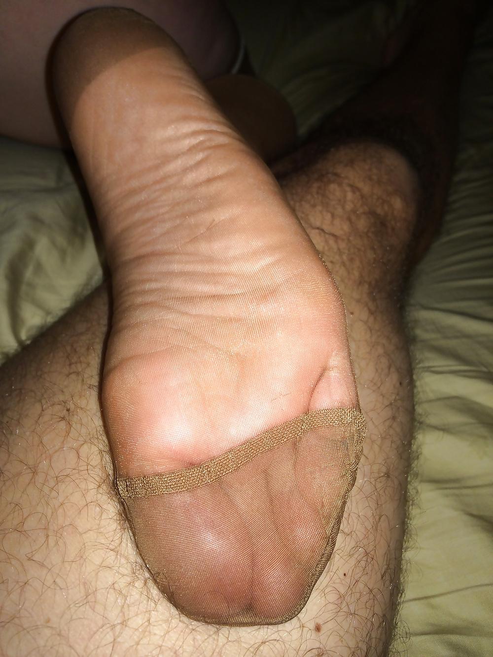 25P Her sexy nylon feet