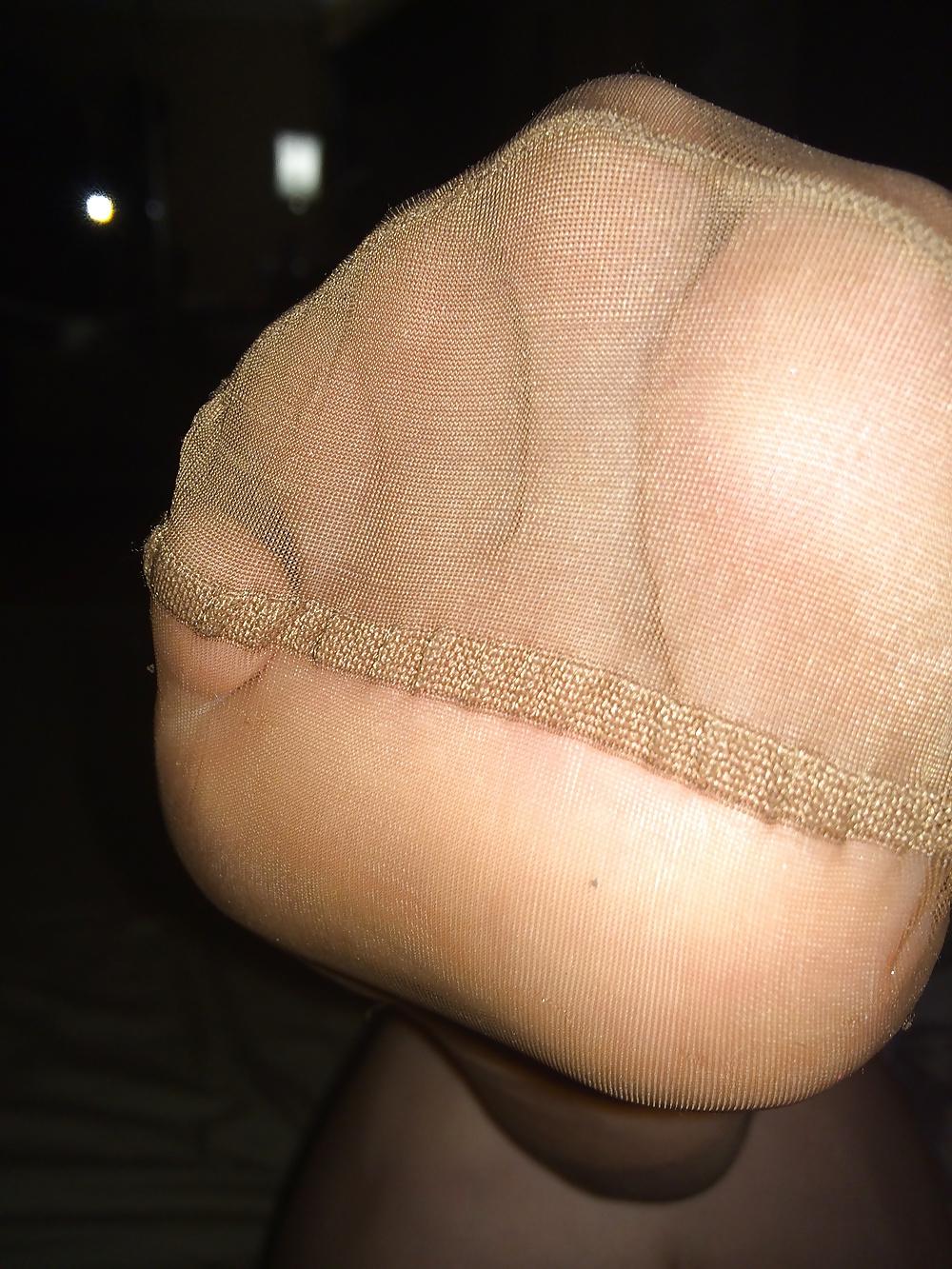 25P Her sexy nylon feet