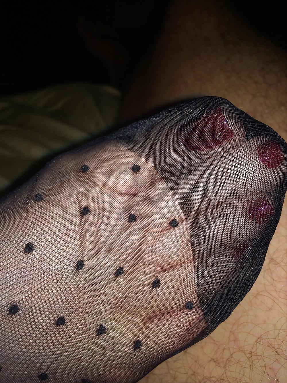 25P Her sexy nylon feet