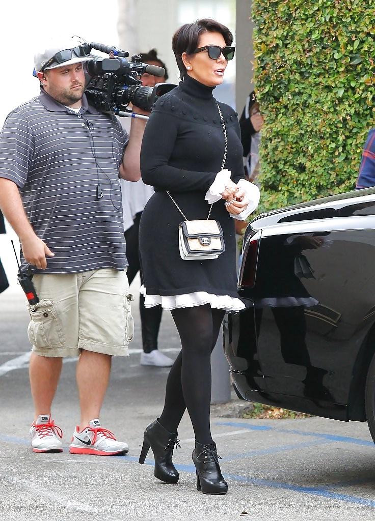 25P Kris Jenner -MILF bitch