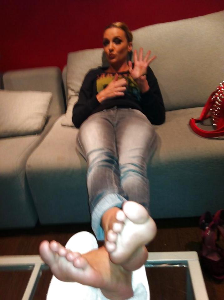 25P ANNA SIMON AND ROKO FEET