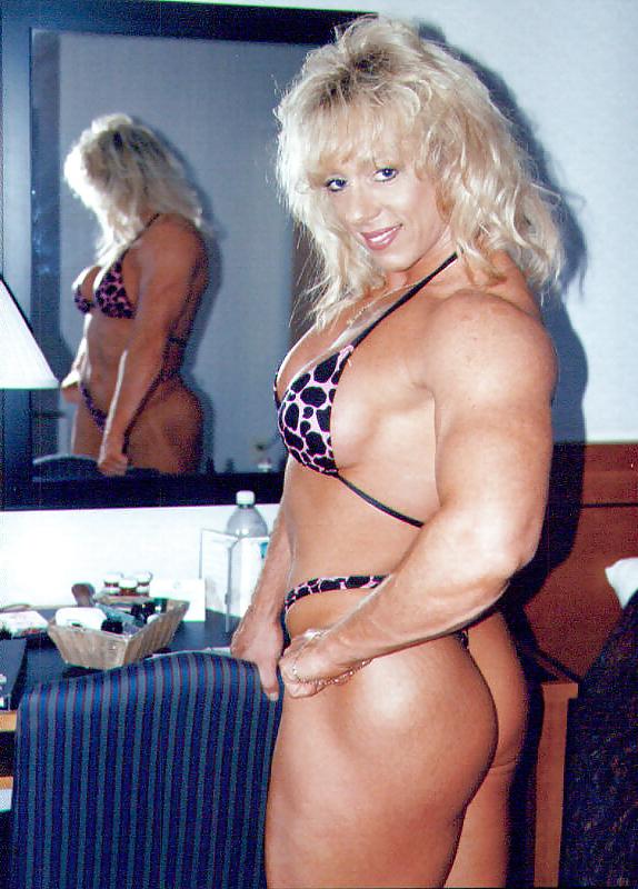 23P Lora Ottenad - Sexy female muscles