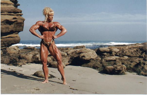 23P Lora Ottenad - Sexy female muscles