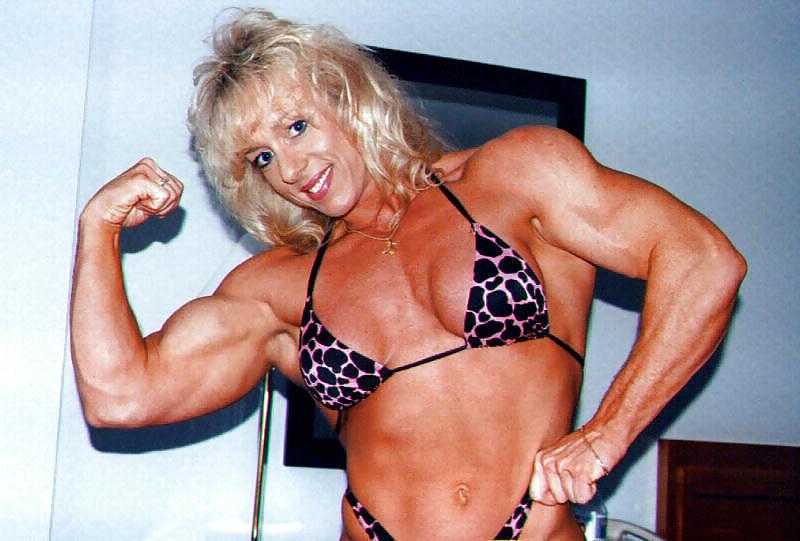 23P Lora Ottenad - Sexy female muscles