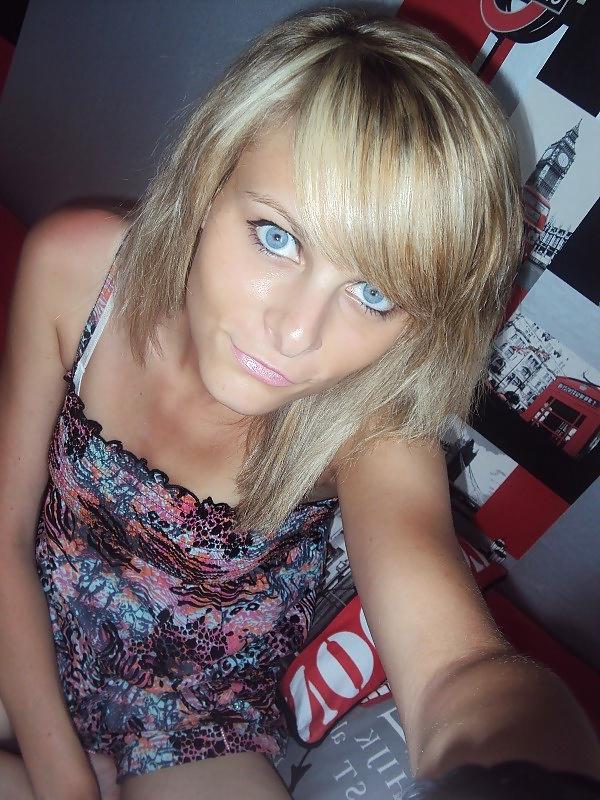 23P Jizz your load on these sluts 3