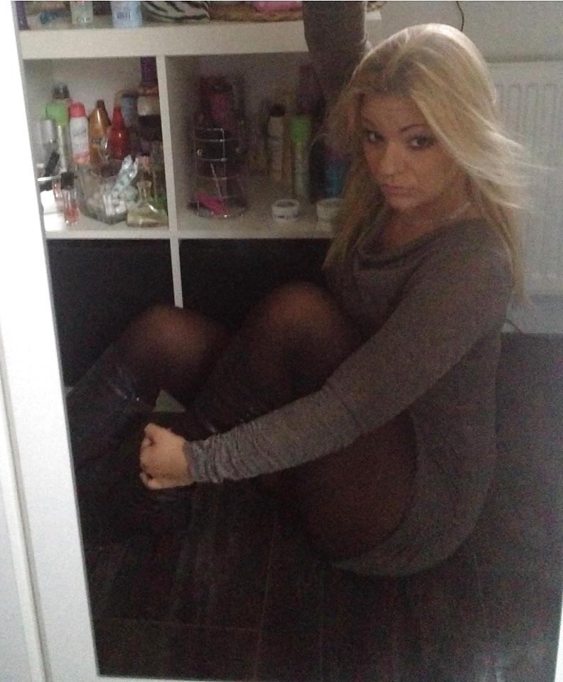12P Sexy german bitch to fuck and breed