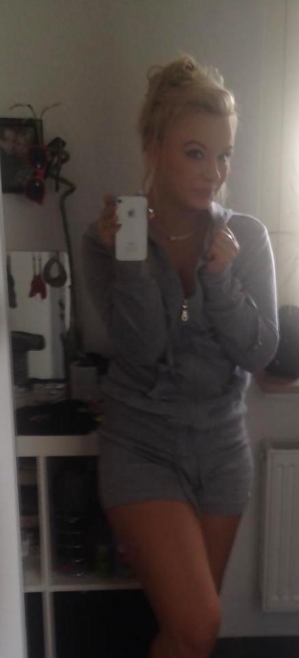12P Sexy german bitch to fuck and breed