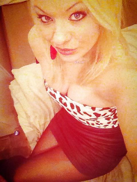 12P Sexy german bitch to fuck and breed