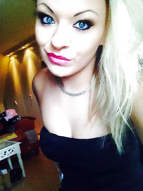 12P Sexy german bitch to fuck and breed