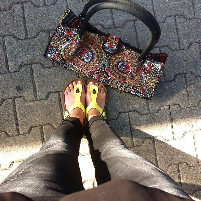 25P Birkenstock Shoes n Feet  6