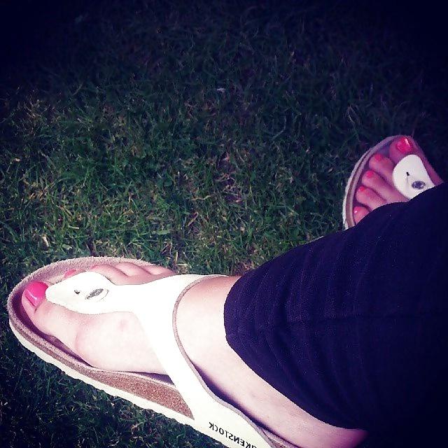 25P Birkenstock Shoes n Feet  6