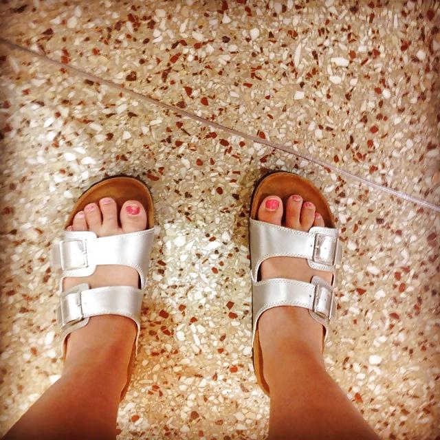 25P Birkenstock Shoes n Feet  6