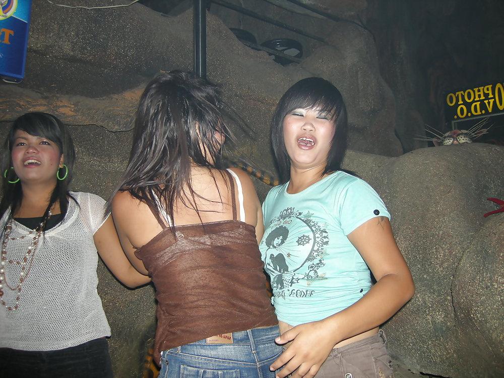 25P Girls fuck for money in thai......land