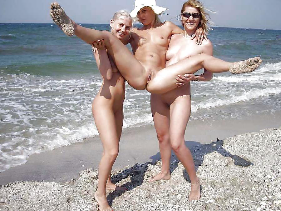 25P Naughty in Public 21
