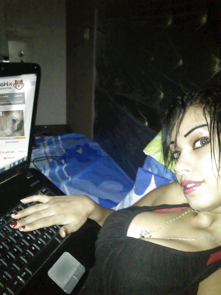 8P NounOu Tunisian Bitch Home Sweet Home 2