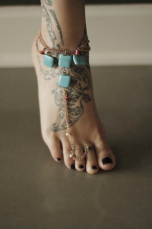 25P Beautiful feet.