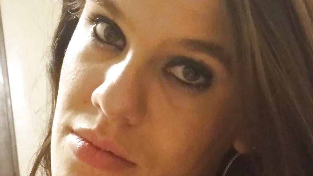 18P Teen Feet Girl Gets Naughty