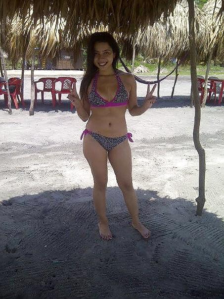 25P Colombia cute friends 1 