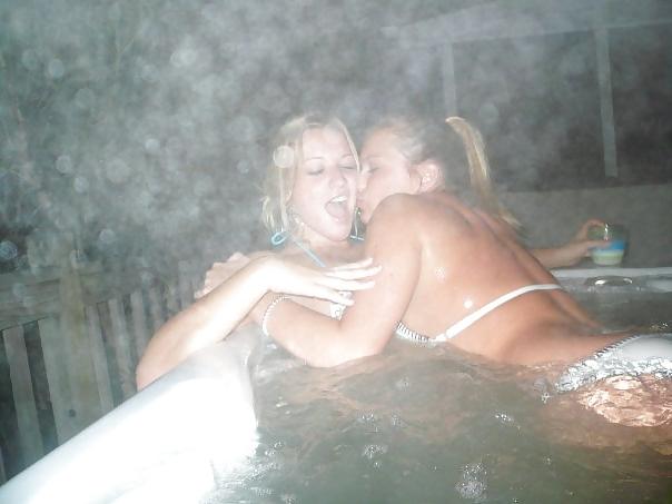25P Facebook sluts leave nasty comments for more