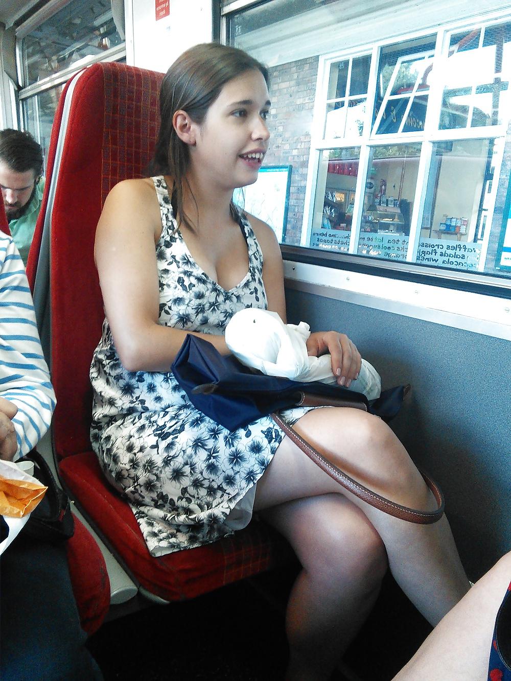 17P Londonperv's Candids 2014 - Train Perving vol 2