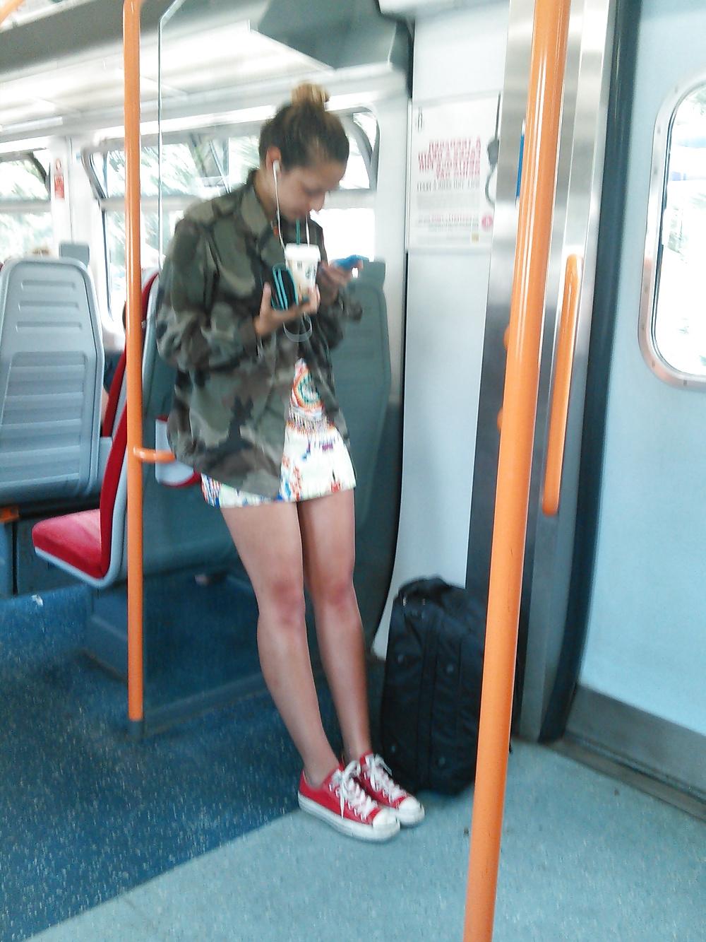 17P Londonperv's Candids 2014 - Train Perving vol 2
