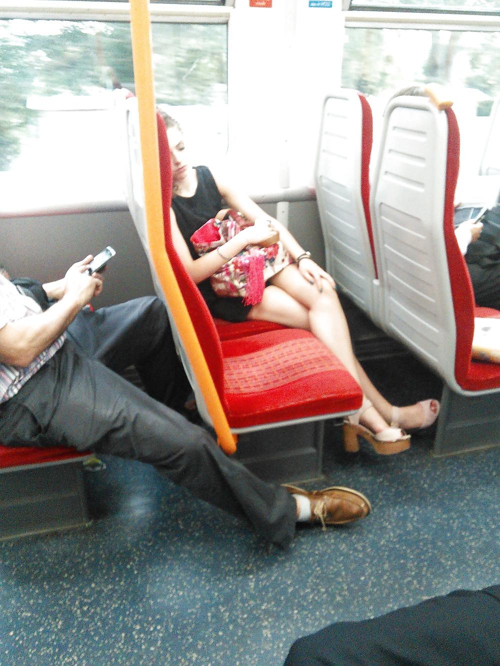 17P Londonperv's Candids 2014 - Train Perving vol 2