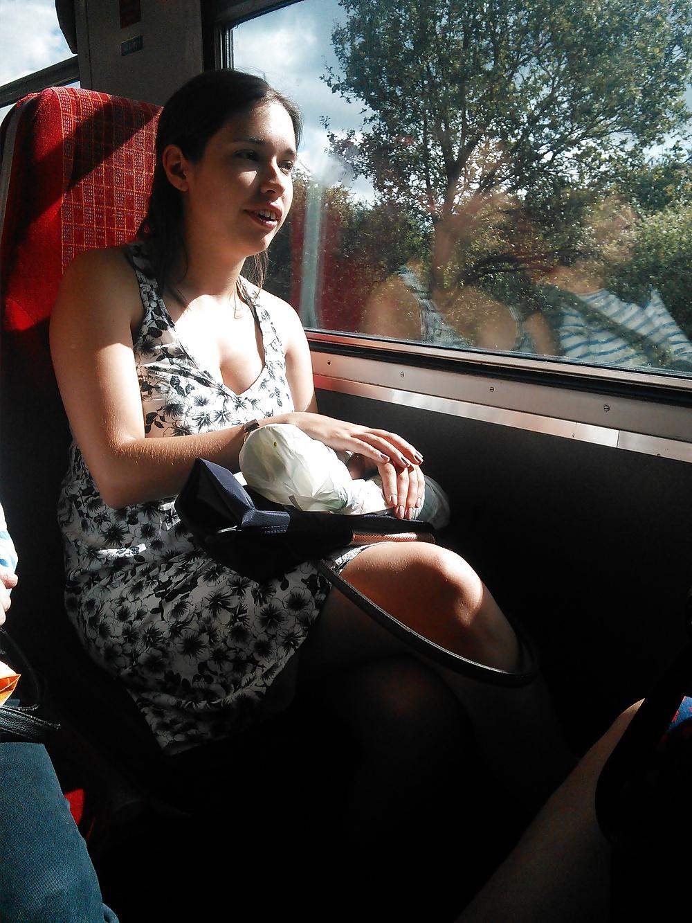 17P Londonperv's Candids 2014 - Train Perving vol 2