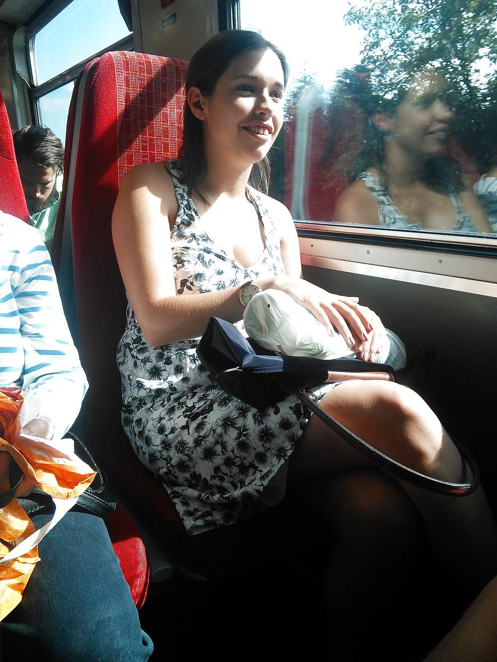 17P Londonperv's Candids 2014 - Train Perving vol 2