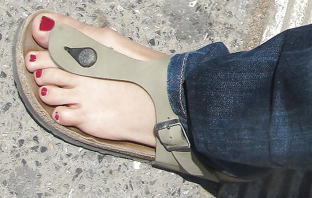 25P Birkenstock Shoes n Feet 6