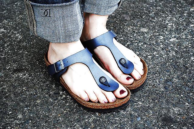 25P Birkenstock Shoes n Feet 6