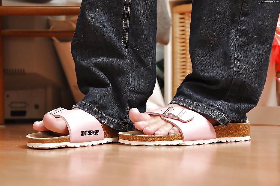 25P Birkenstock Shoes n Feet 6