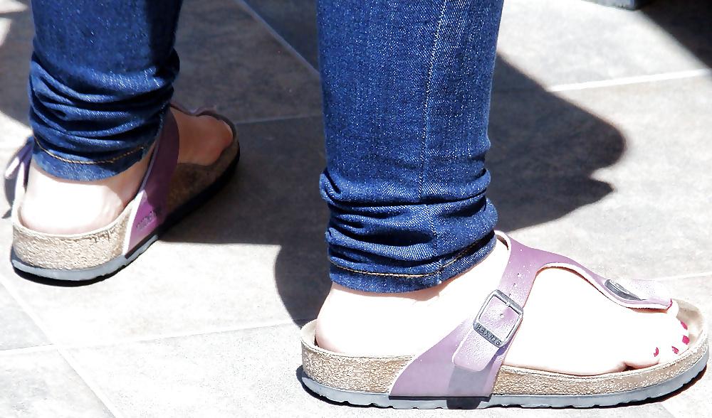 25P Birkenstock Shoes n Feet 6