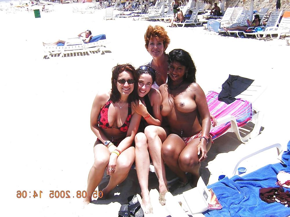 17P Topless Indian Babe at the Beach