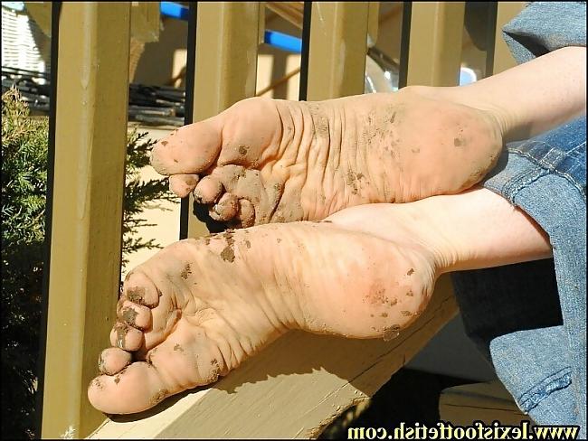 25P Feet soles
