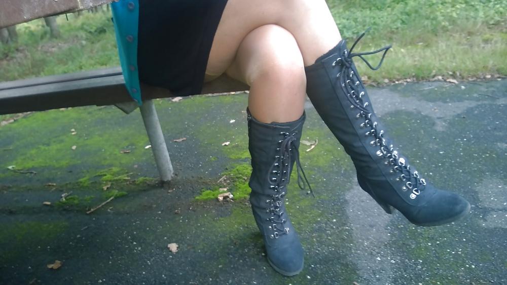 22P Stockings legs and feet