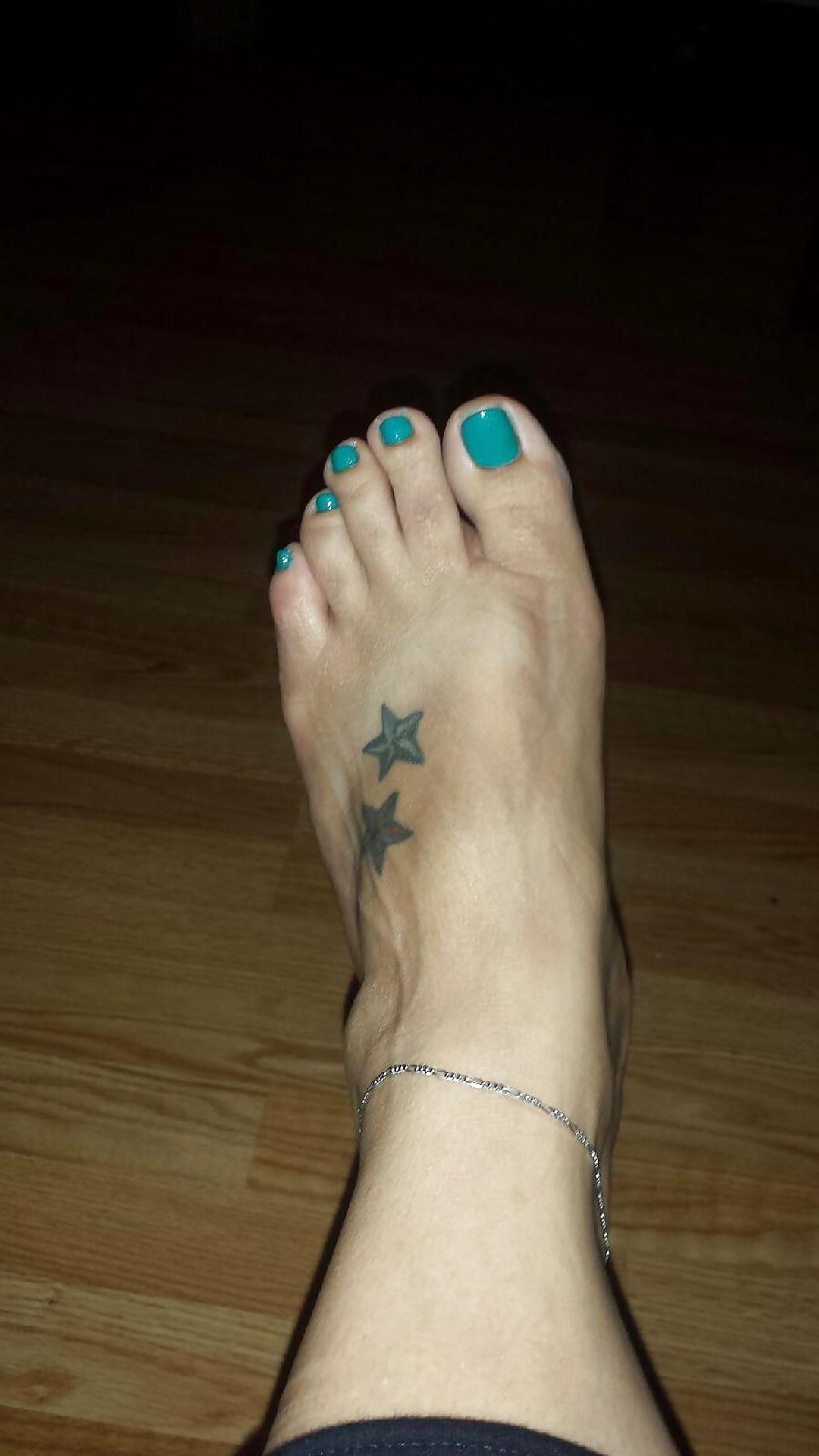 13P Feet, Legs and toes.