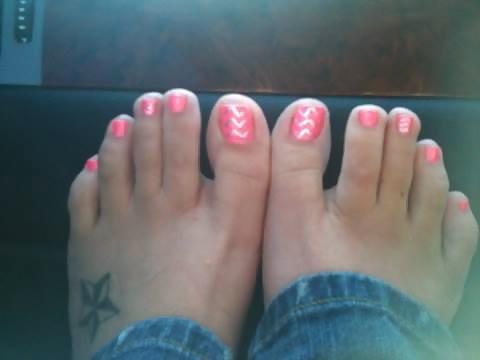 13P Feet, Legs and toes.