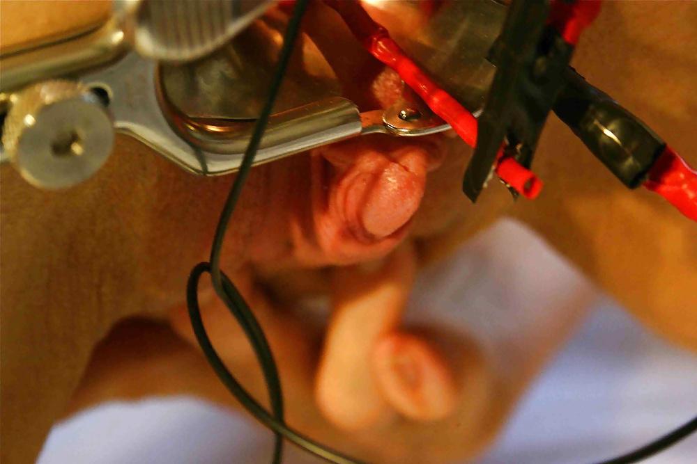 23P Amateur female electrostimulation. Estim. E-stim - 5.