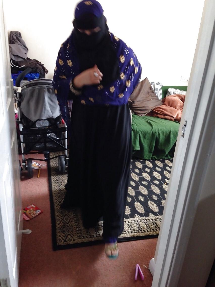 16P Mix Hijabi Muslim Feet 