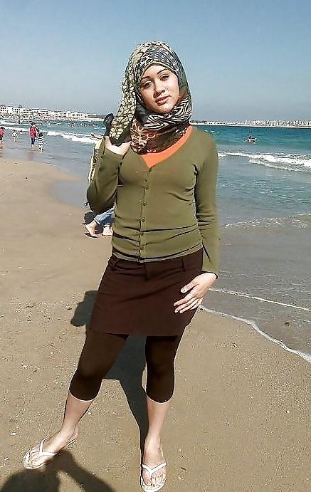 16P Mix Hijabi Muslim Feet 