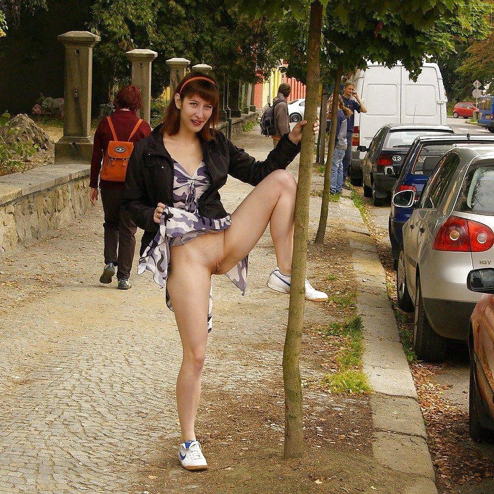 25P Flashing In Public 1