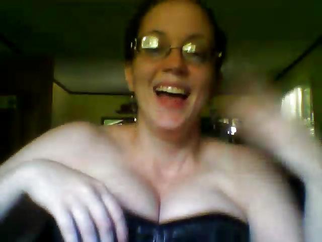 23P Erin W. Floppy tit queen