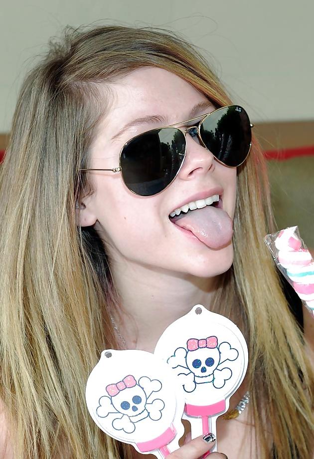 25P Sexy Tongue