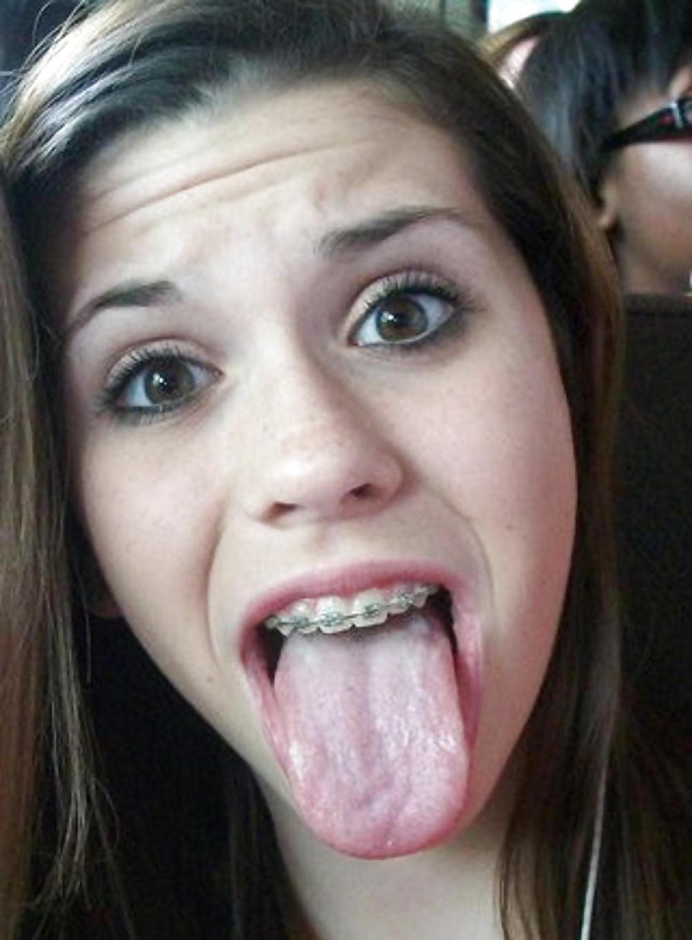 25P Sexy Tongue